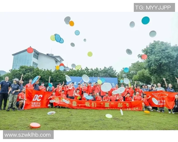 南京飞盘队荣登飞盘团队协作排行榜首位展现卓越团队精神与默契配合